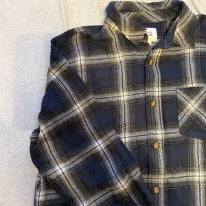 Field and Stream Men's Navy Plaid Flannel Shirt